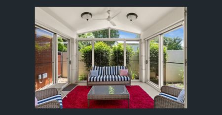 Luxury Villa, East Toowoomba- Fully Furnished - Photo 2