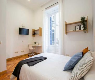Calle de San Lorenzo, Madrid, Community of Madrid 28004 - Foto 4
