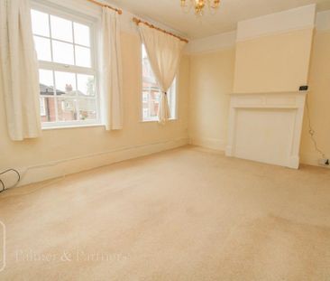 2 bedroom maisonette to rent - Photo 1