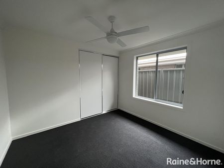 3 bedroom home in Blakeview! - Photo 3