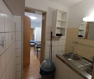 Möblierte 1 Zimmer Wohnung mit Bad und Küche in 60488 Frankfurt - Photo 1