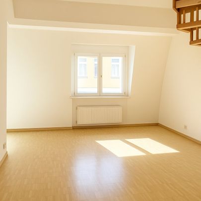 Sanierte Maisonettewohnung an ruhiger Lage nahe Rheinufer - Foto 1