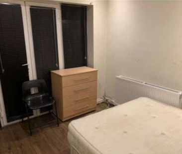 Woodford Green Road, Hall Green, Birmingham, B28 - Photo 3