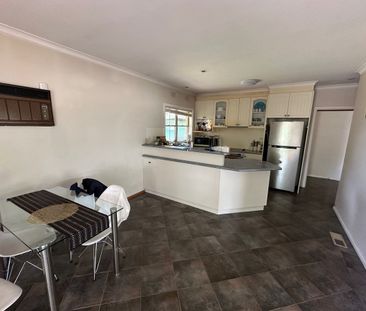 46 Field Street, SHEPPARTON VIC 3630 - Photo 5