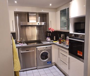 Room in a Shared Flat, The Grainstore, E16 - Photo 5