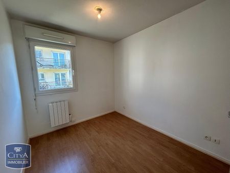 Location Appartement 2 pièces 54m² LISIEUX 14100 - Photo 2
