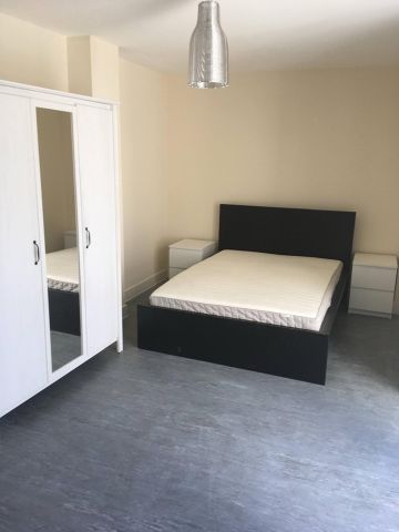 1 Bed Flat, Leonard St, EC2A - Photo 3