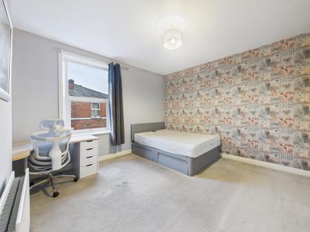 2 bedroom terraced house to rent - Photo 3