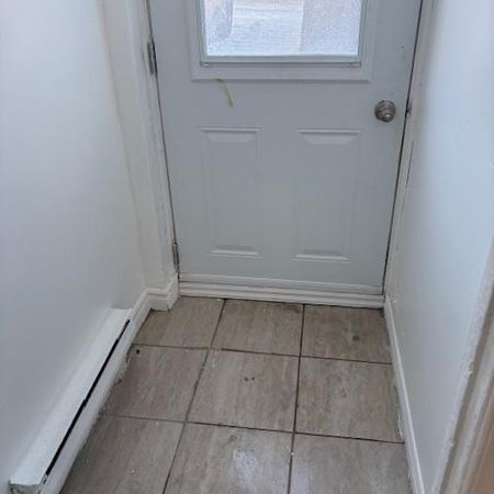 Lasalle – Bachelor 2 1/2 À Louer - Photo 4