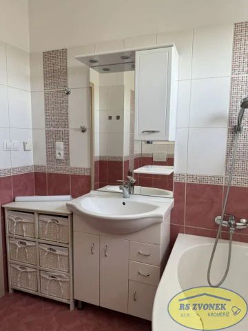 Pronájem BOV 2+kk Nitranská, Kroměříž - Photo 4