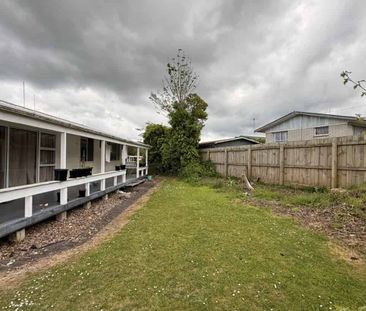 2 Bedrooms on Bay Grove - Photo 2