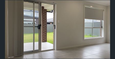 Luxury 2 Storey Family Home - Photo 4