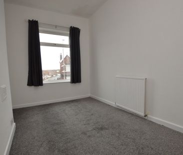 3 Bedroom Terraced House - Photo 4