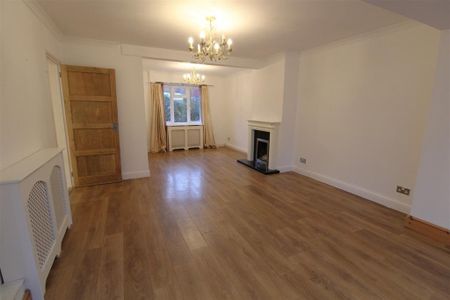 3 bedroom semi-detached house to rent - Photo 4