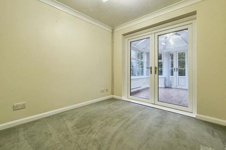 4 bedroom detached house to rent - Photo 5