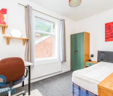 2 bed Apartment for Rent - Photo 5