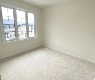 2924 NAKINA STREET - Photo 1