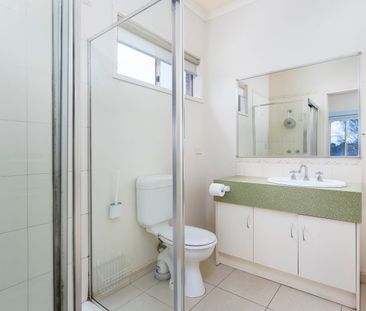 Family Friendly Home - Photo 6