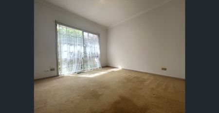 A hidden gem, set in one of Caulfield North’s finest and most admired streets. - Photo 4