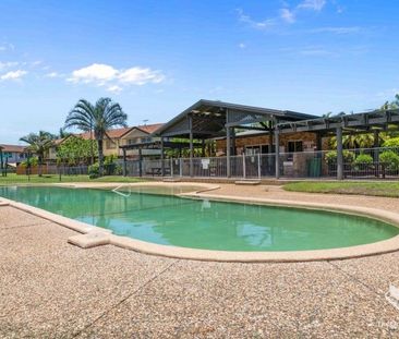 CreLovely Townhouse in Central Thorneside Locationate Listing - Photo 1