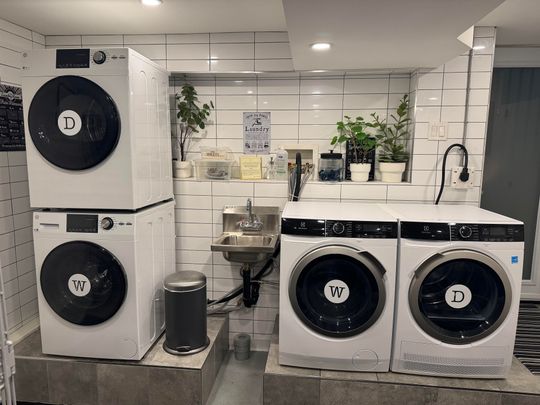 For Lease - 793 Pape Avenue Unit# 1, Toronto, Ontario - Photo 1