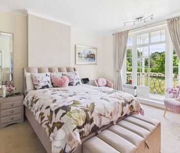 Park Lawn, Farnham Royal,SL2 - Photo 5