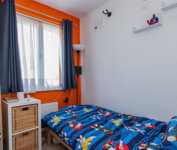 3 bed House - Semi-Detached To Let - Photo 2