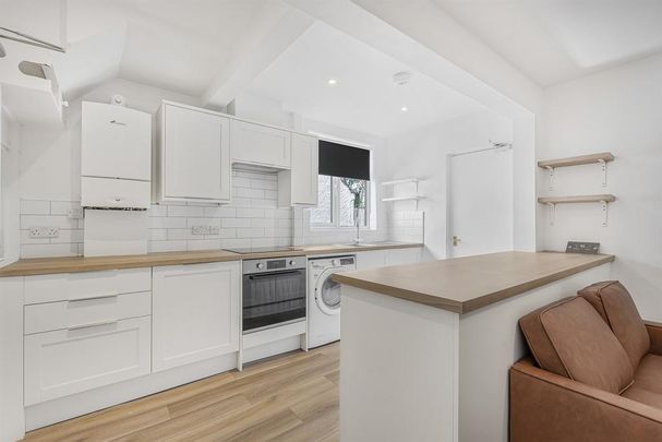 4 bedroom semi-detached house to rent - Photo 1