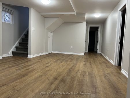 Detached Home For Lease | C8137040 - Photo 5