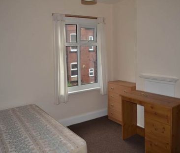 5 Bed - Estcourt Avenue, Headingley, Leeds - Photo 5