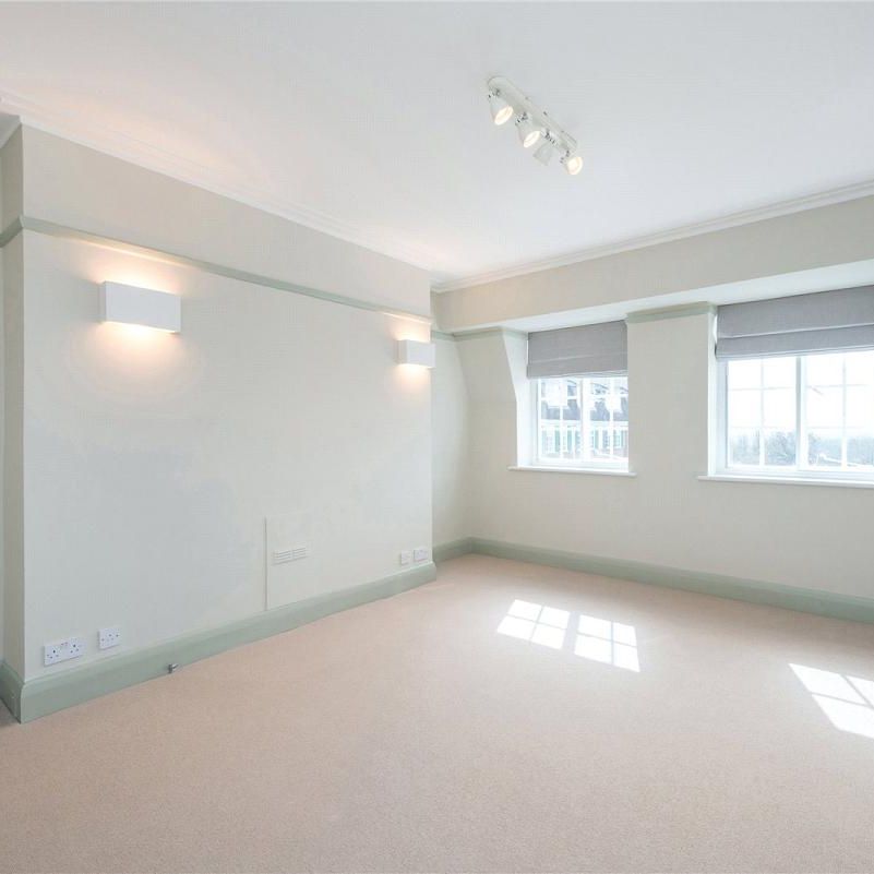 2 bedroom flat in Richmond - Photo 2