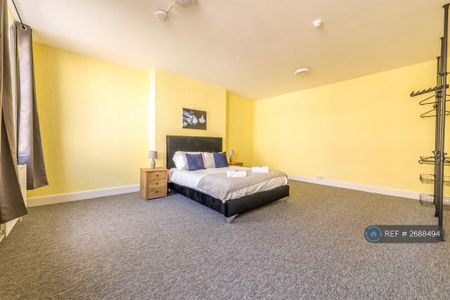 7 bedroom end of terrace house to rent - Photo 3