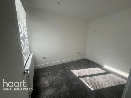 3 bedroom terraced house to rent - Photo 2