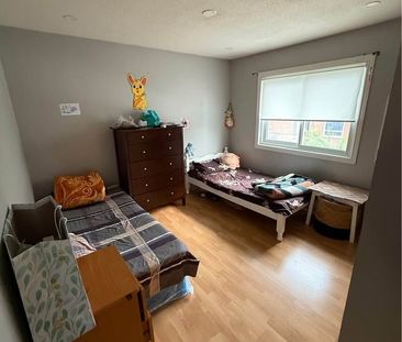 For Lease - 113 Weybridge Trail, Brampton, Ontario - Photo 4