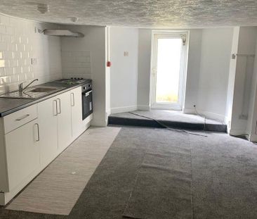 1 bedroom property to rent - Photo 4