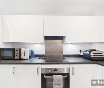 Sterling Square, Broad Lane, Bracknell, Berkshire, RG12 - Photo 2