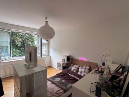 Appartement de 3 pièces au 2ème étage à Genève 1208 - Foto 2