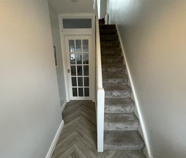 12 Ava Drive, Ormeau Road, - Photo 4