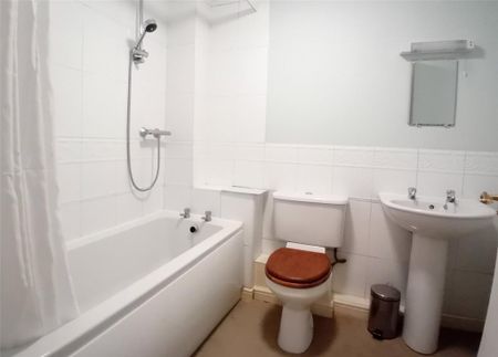 2 bedroom flat to rent - Photo 5