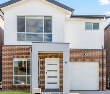 Great 4 Bedroom Home in Riverstone! - Photo 4