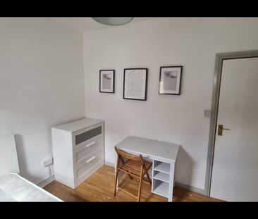 Room in a Shared Flat, Rutland Park Mansions, NW2 - Photo 6