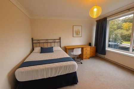 4 bedroom terraced house to rent - Photo 2