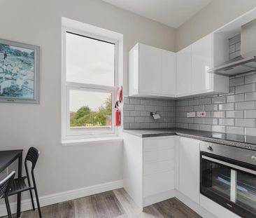 5 bedroom flat to rent - Photo 5