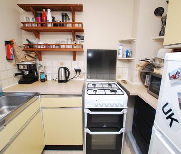 1 bedroom end of terrace house to rent - Photo 2