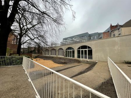 Nieuwbouwappartement met 2 slaapkamers, terras en zonnepanelen! - Foto 2