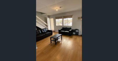 Furnished Town House - Photo 2