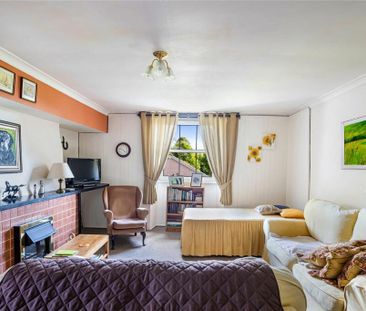 4 bedroom semi-detached house to rent - Photo 1