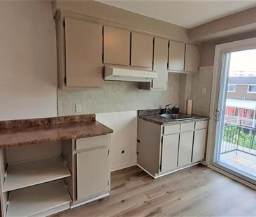 Grand 4.5 haut TRIPLEX N-Rosemont Est/Anjou/St. Léonard - Photo 3