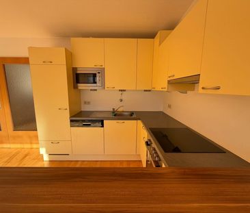 Urban wohnen mit Außenfläche – 2 Zimmer direkt am Hauptplatz - Photo 6