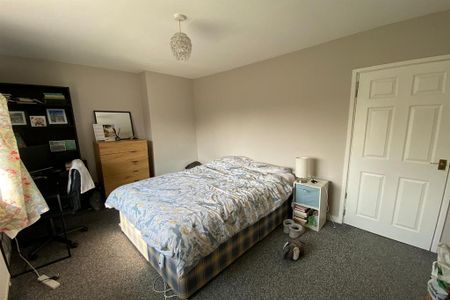 2 bedroom terraced house to rent - Photo 2
